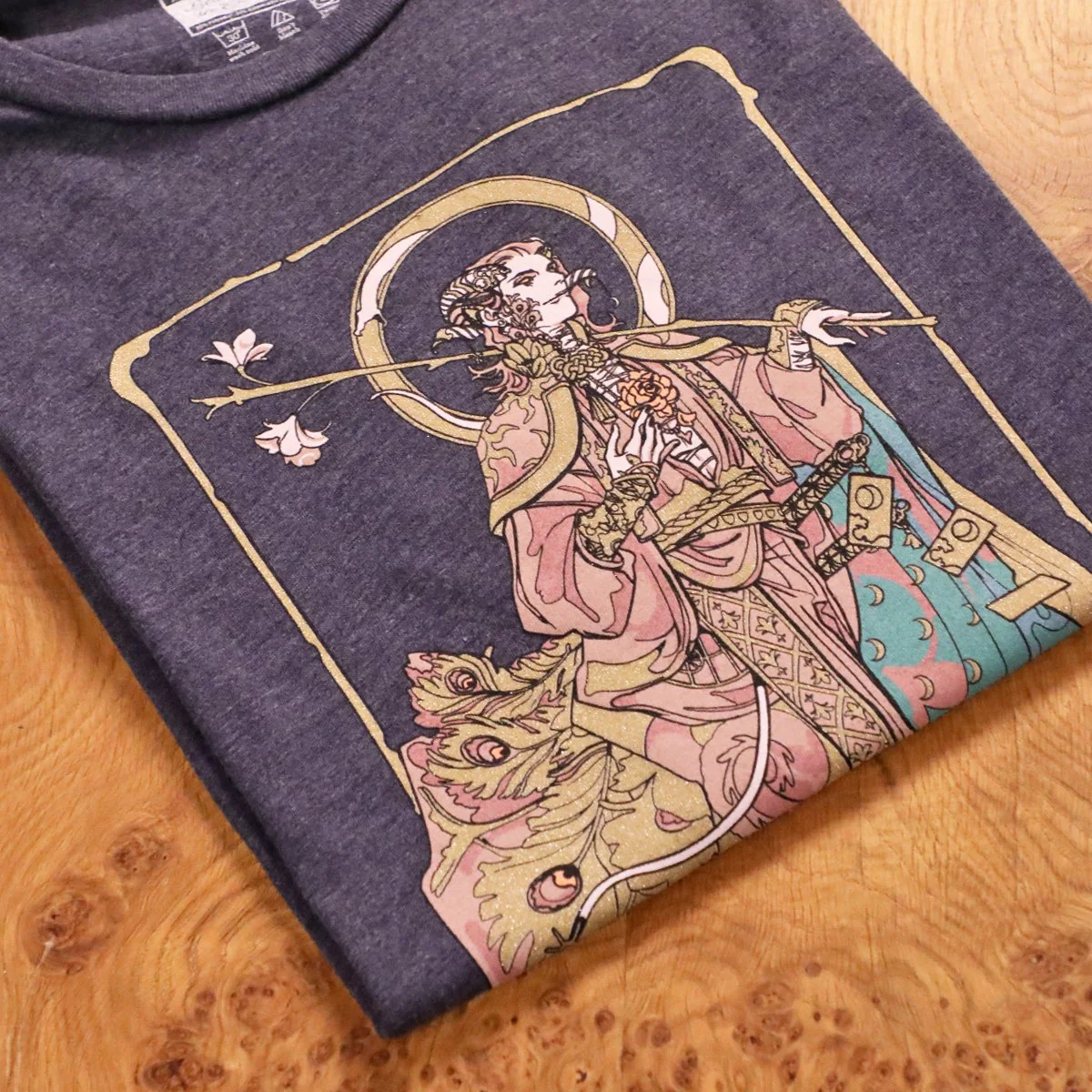 Mollymauk Tealeaf "Long May He Reign" T-shirt - Image 3